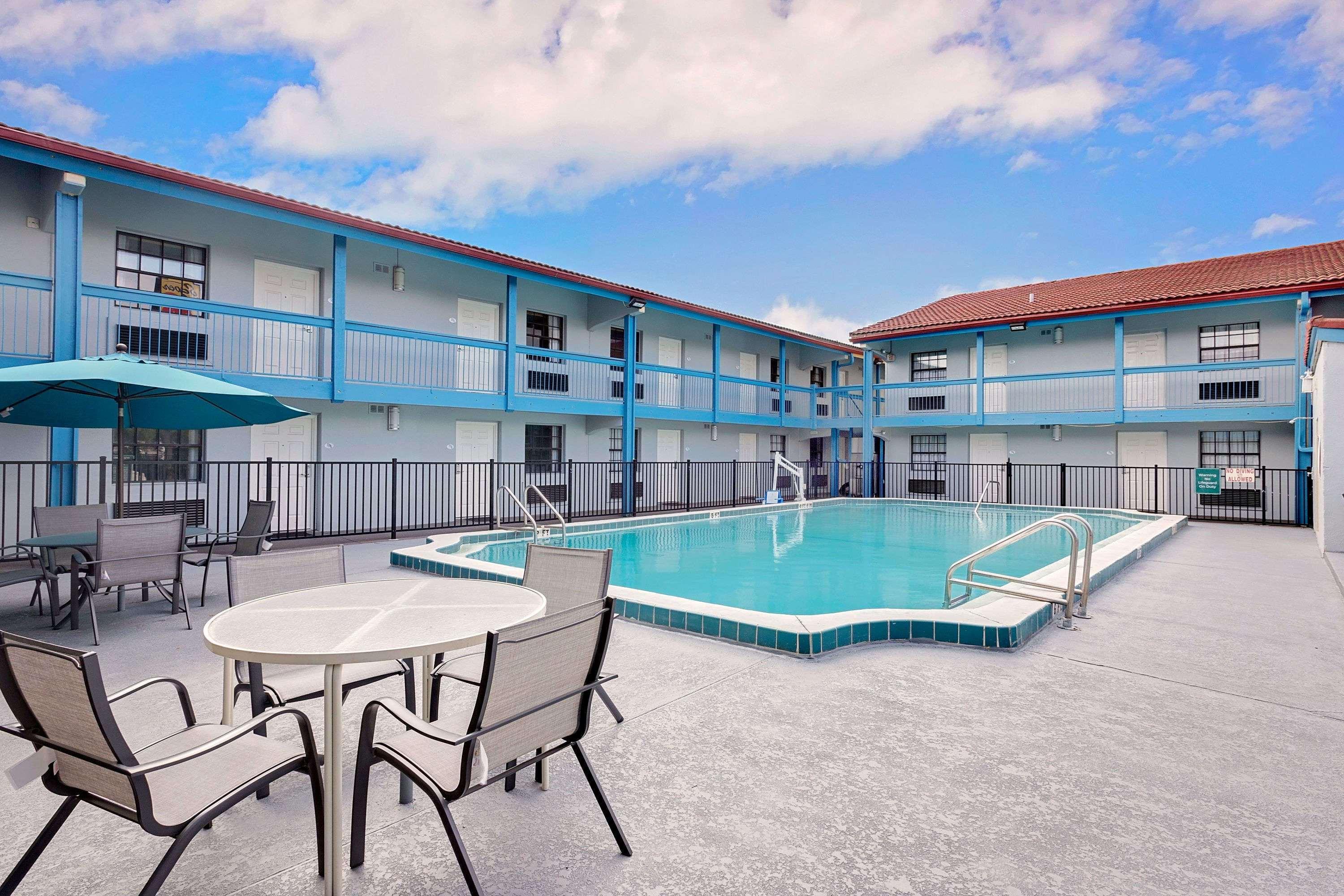 Baymont By Wyndham Jacksonville Orange Park Экстерьер фото